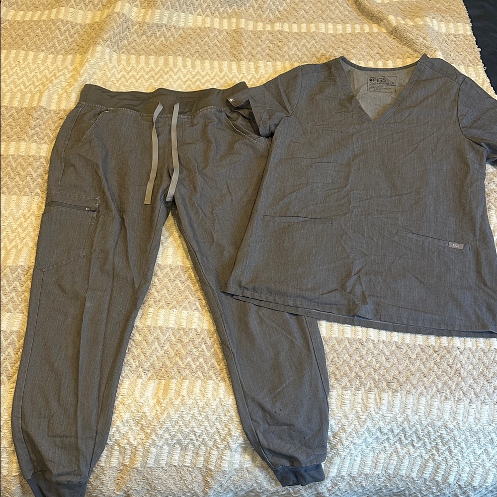 Figs Gray Scrub Set